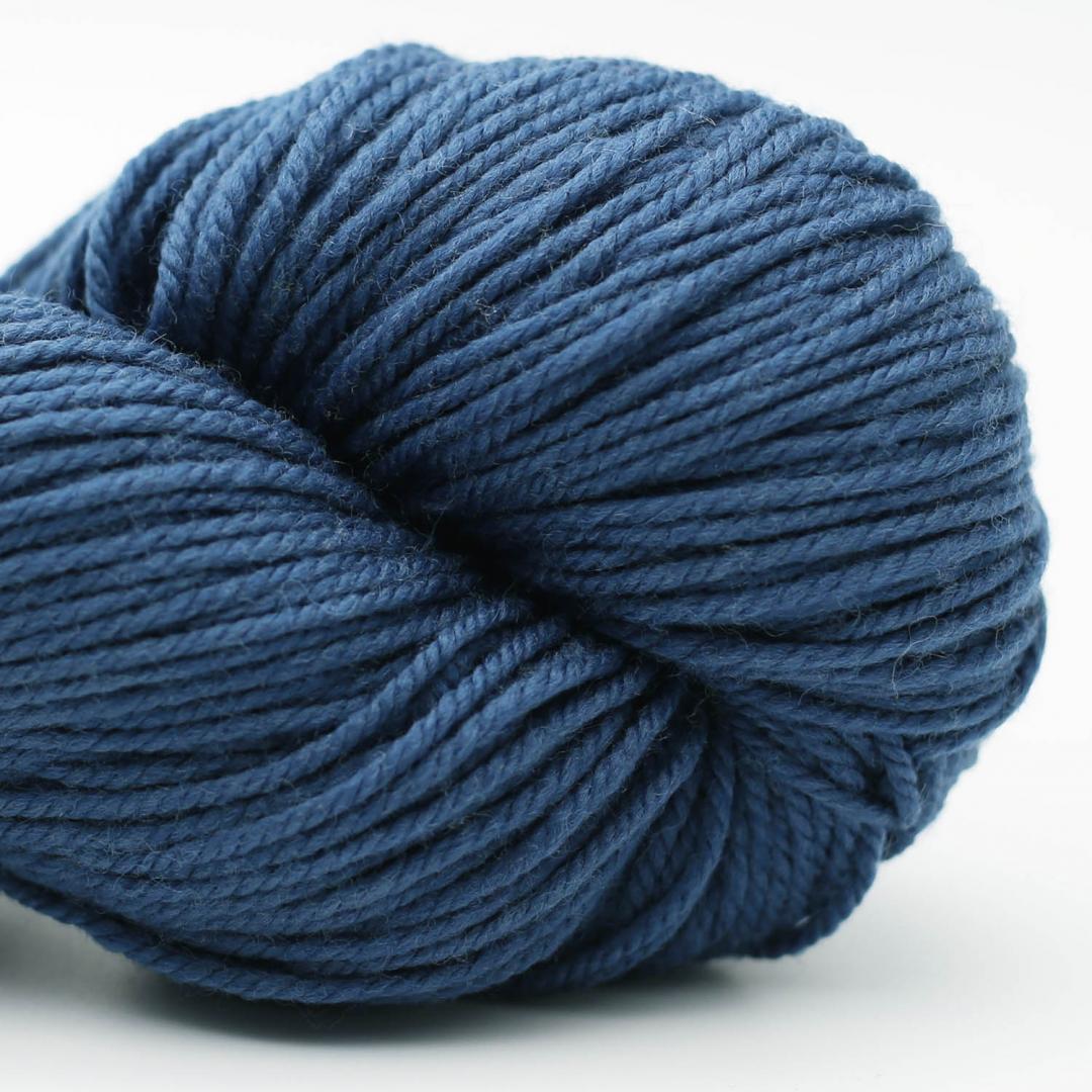 04 - Mazarine Blue - Mokosh Merino d’Arles GOTS - Hey Mama Wolf